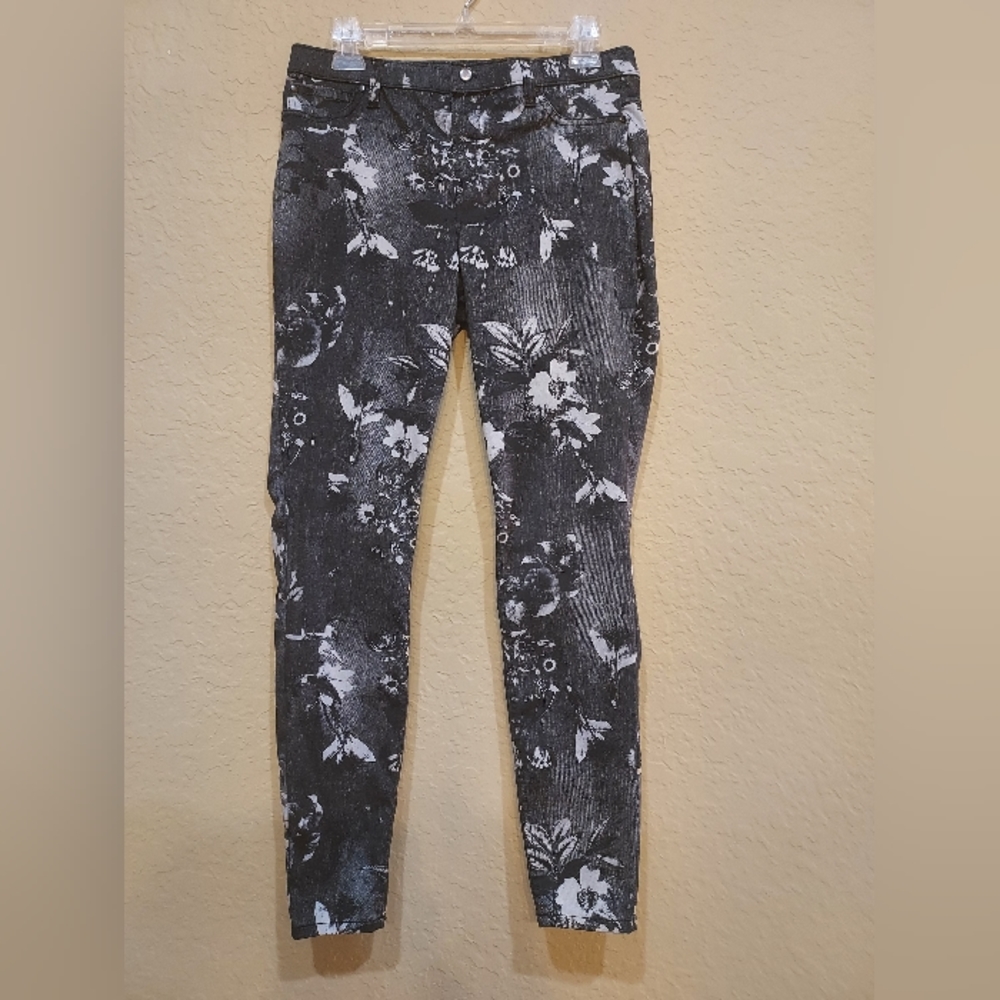 ZeZa B Black Floral Pullon  Jeggins Size L